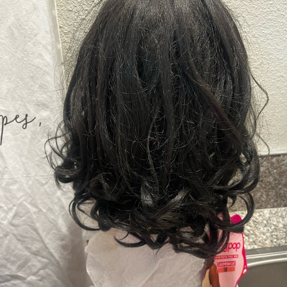 Outre WIGPOP Synthetic Full Wig JASMIYAH 14’ Color 1B - Picture 5 of 7